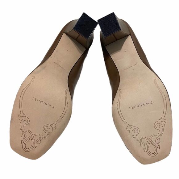 Tahari Bennett Bennett Peep Toe Block Heel Gold Metal Detail Leather Pumps Tan 9 - Picture 12 of 15